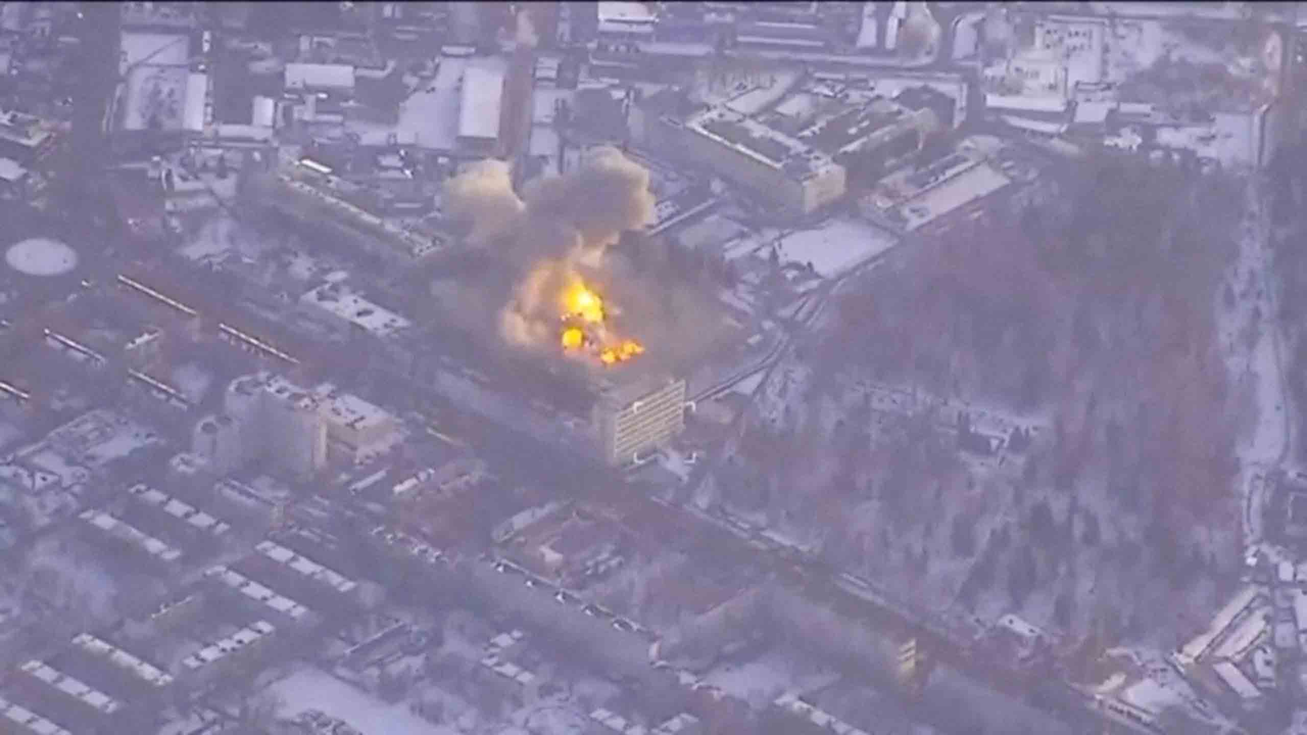 Ukraine phản công giữa nỗ lực nối lại hòa đàm - Ảnh 1.