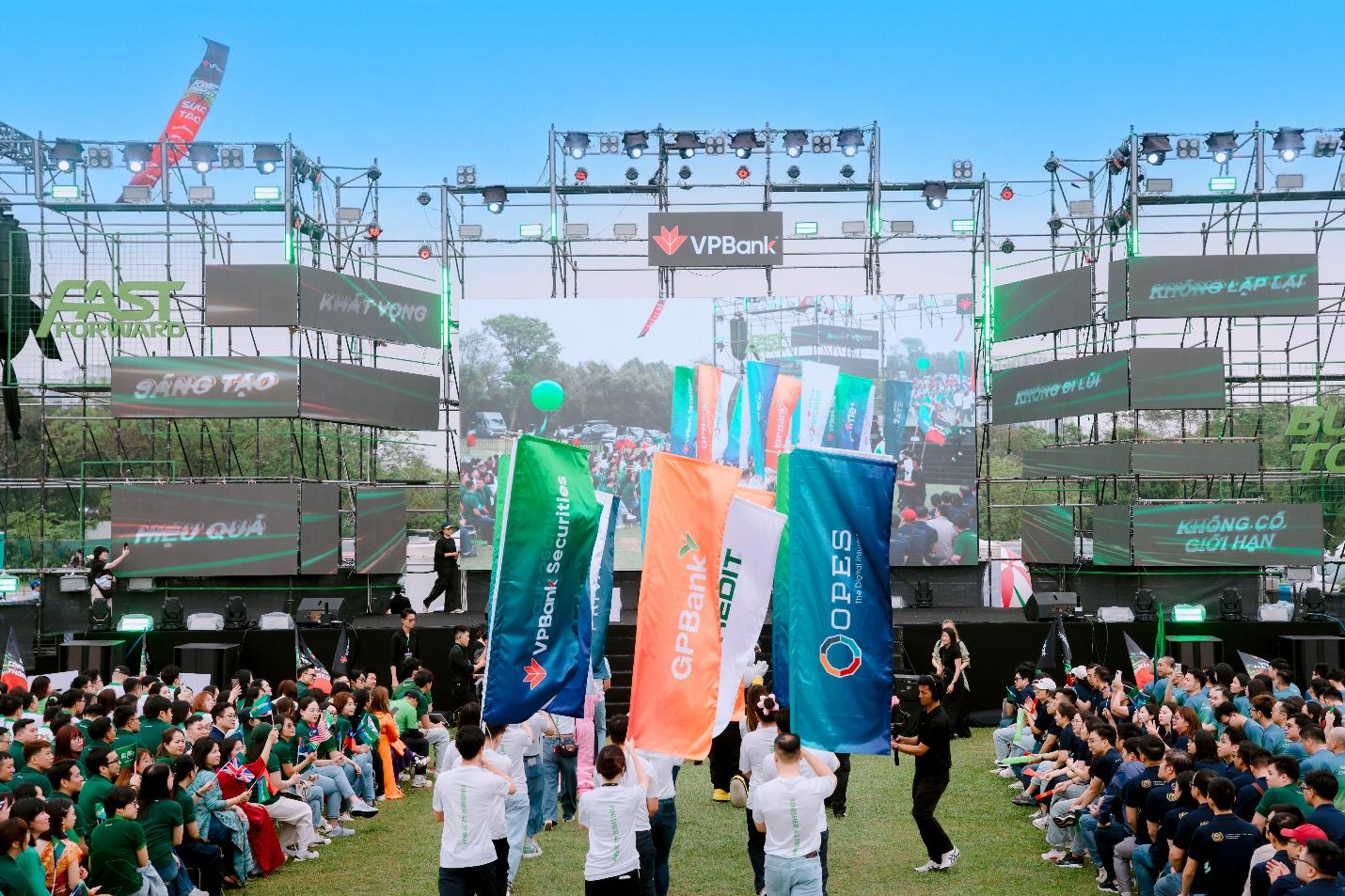 Văn hóa doanh nghiệp là động lực phía sau hành trình bứt phá của VPBank- Ảnh 1.