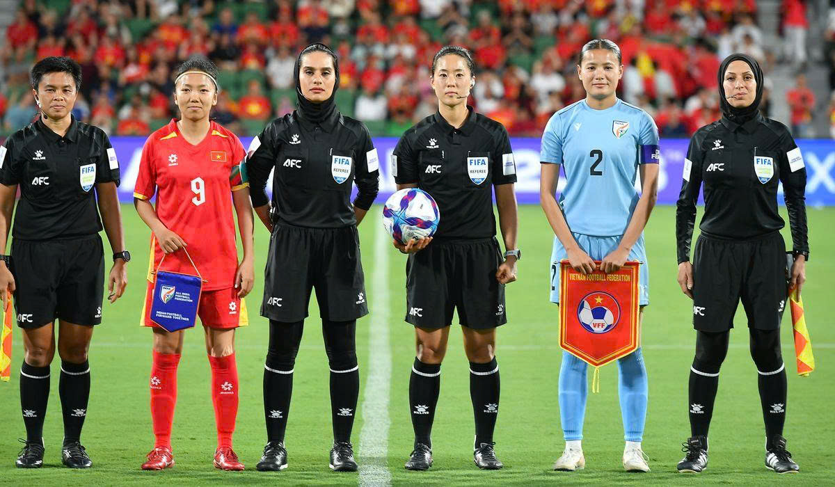 Vẫn trọng tài Hàn Quốc bắt trận ‘sinh tử’ đội tuyển nữ Việt Nam đấu Nhật Bản, ai làm VAR?- Ảnh 1.