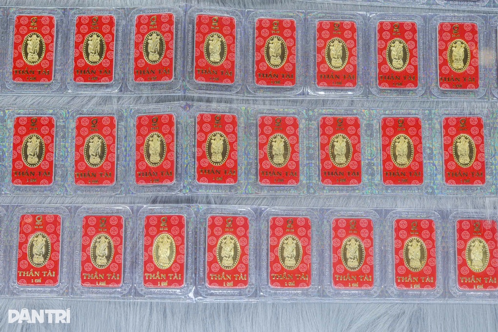 Vàng thế giới, trong nước đồng loạt tăng giá sau cú giảm mạnh - 1