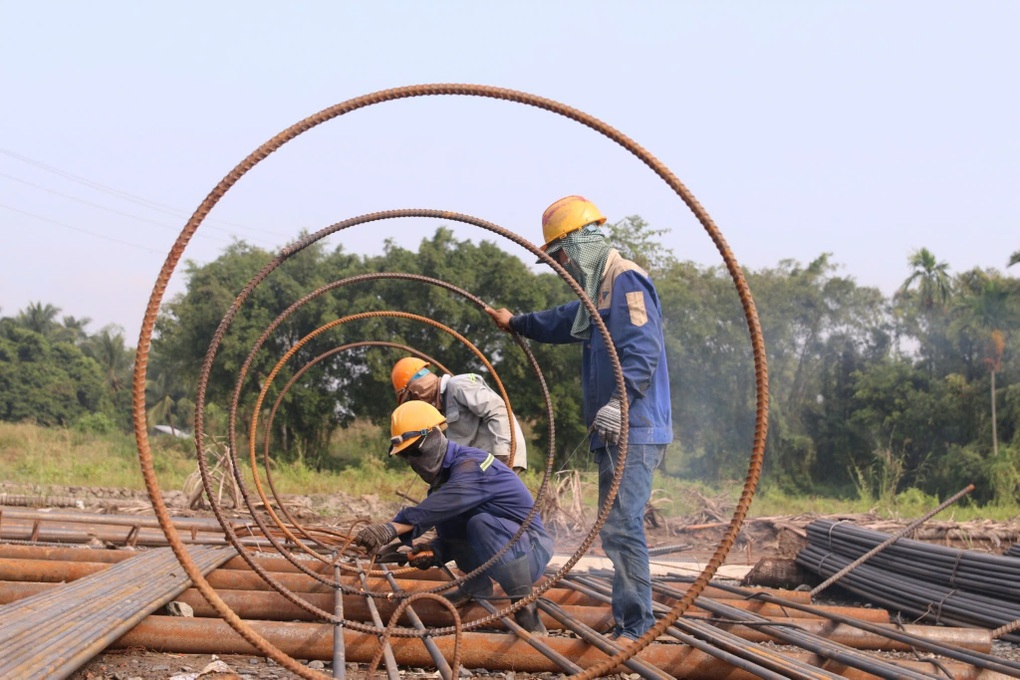 Vật liệu xây dựng đồng loạt tăng giá đe dọa giấc mơ an cư của người dân - 1