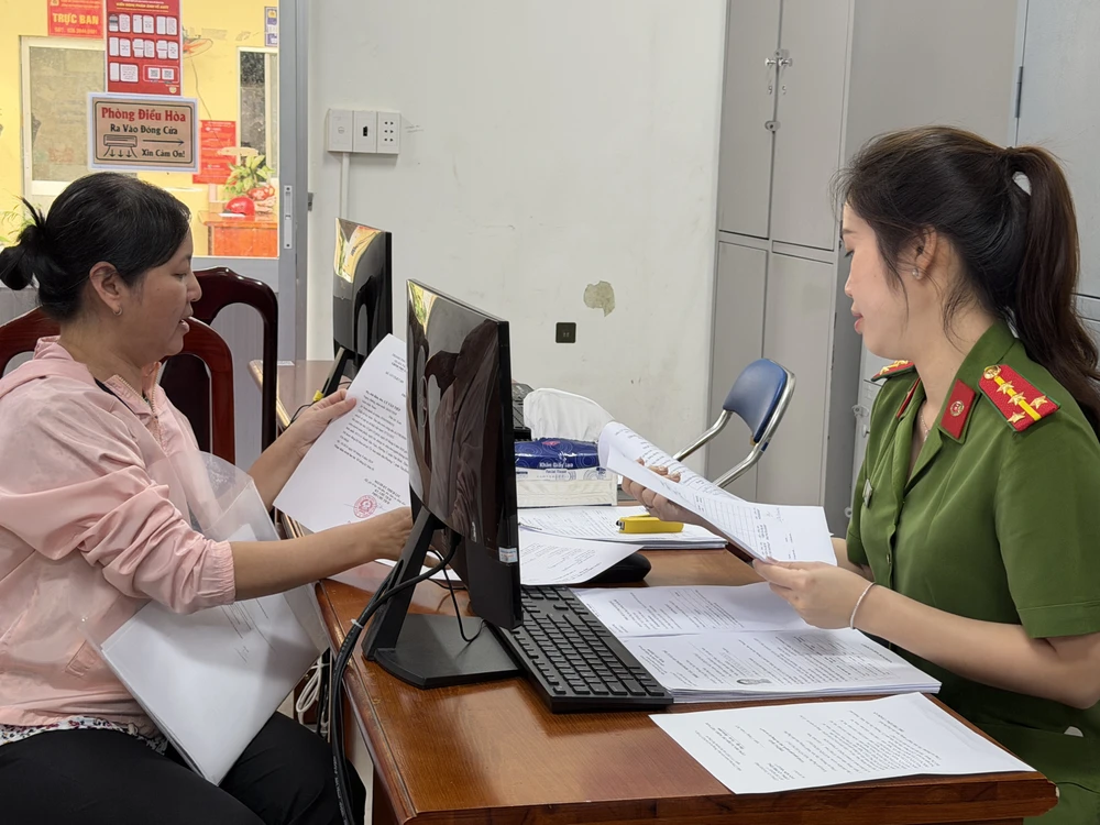 Đăng ký tạm trú.jpeg