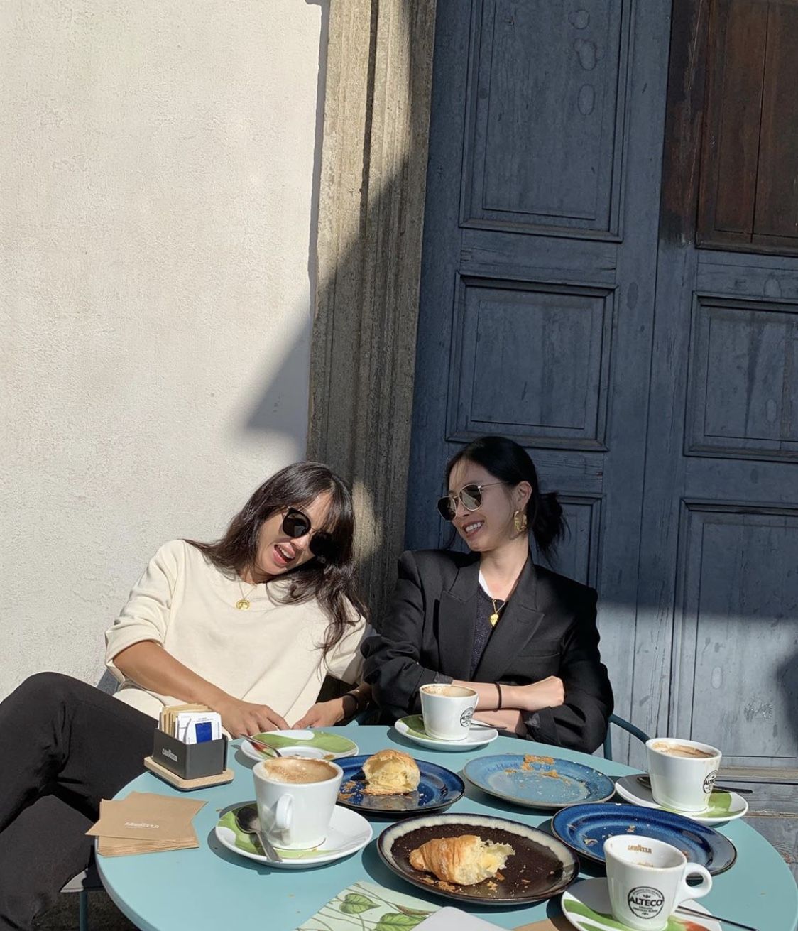 Vì sao hai người cùng 35 tuổi, thu nhập như nhau, chỉ một người mua được nhà?- Ảnh 2.