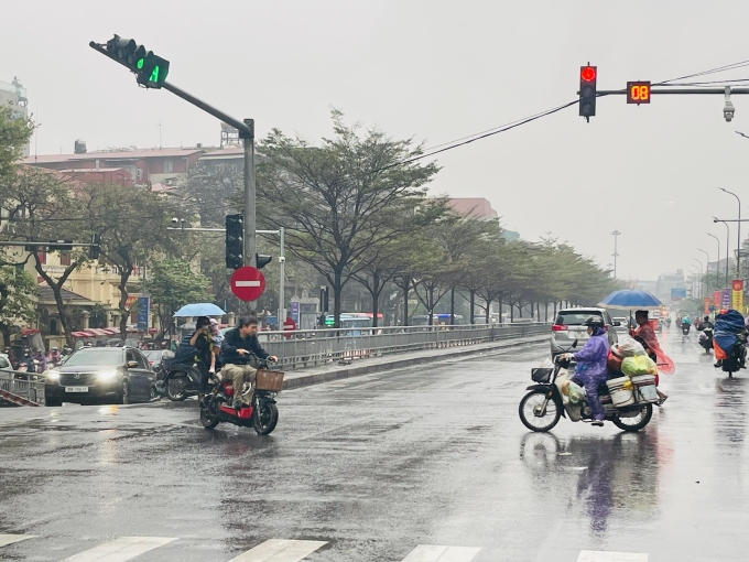 Thời tiết nồm ẩm kéo dài tại miền Bắc trong những ngày đầu năm. Ảnh: Ly Nguyễn