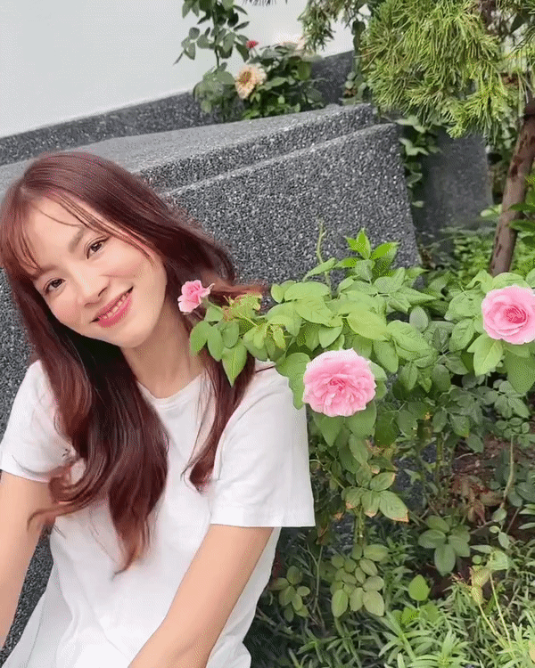 Đại mỹ nhân ở dinh thự 55 tỷ, mê “trồng rau nuôi cá”: Vibe chữa lành mạnh mẽ tràn màn hình- Ảnh 6.