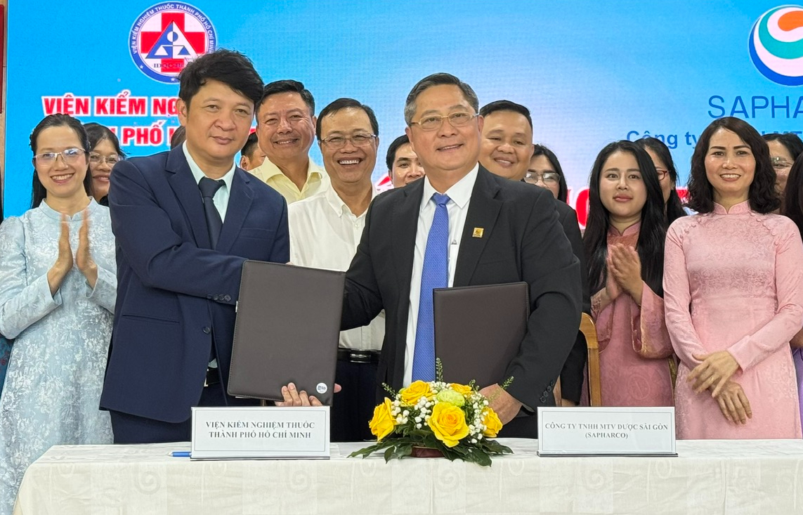 Viện Kiểm nghiệm thuốc TP.HCM và Sapharco hợp tác nghiên cứu, phát triển dược phẩm - Ảnh 1.