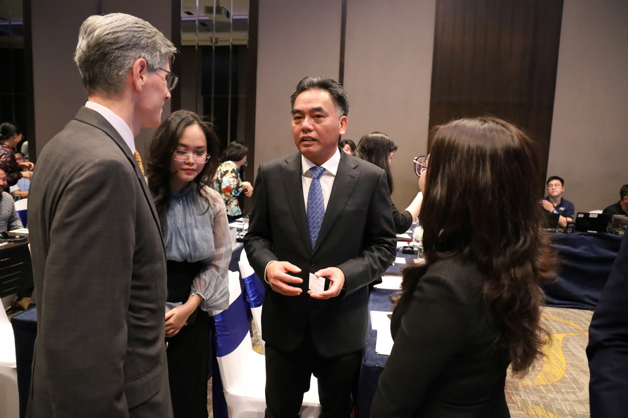 Việt Nam thu hút vốn 'tạo tác động', cơ hội thêm cho doanh nghiệp vừa và nhỏ - Ảnh 1.