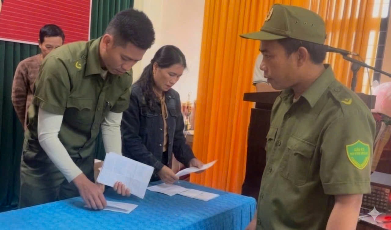 trưởng thôn - Ảnh 1.