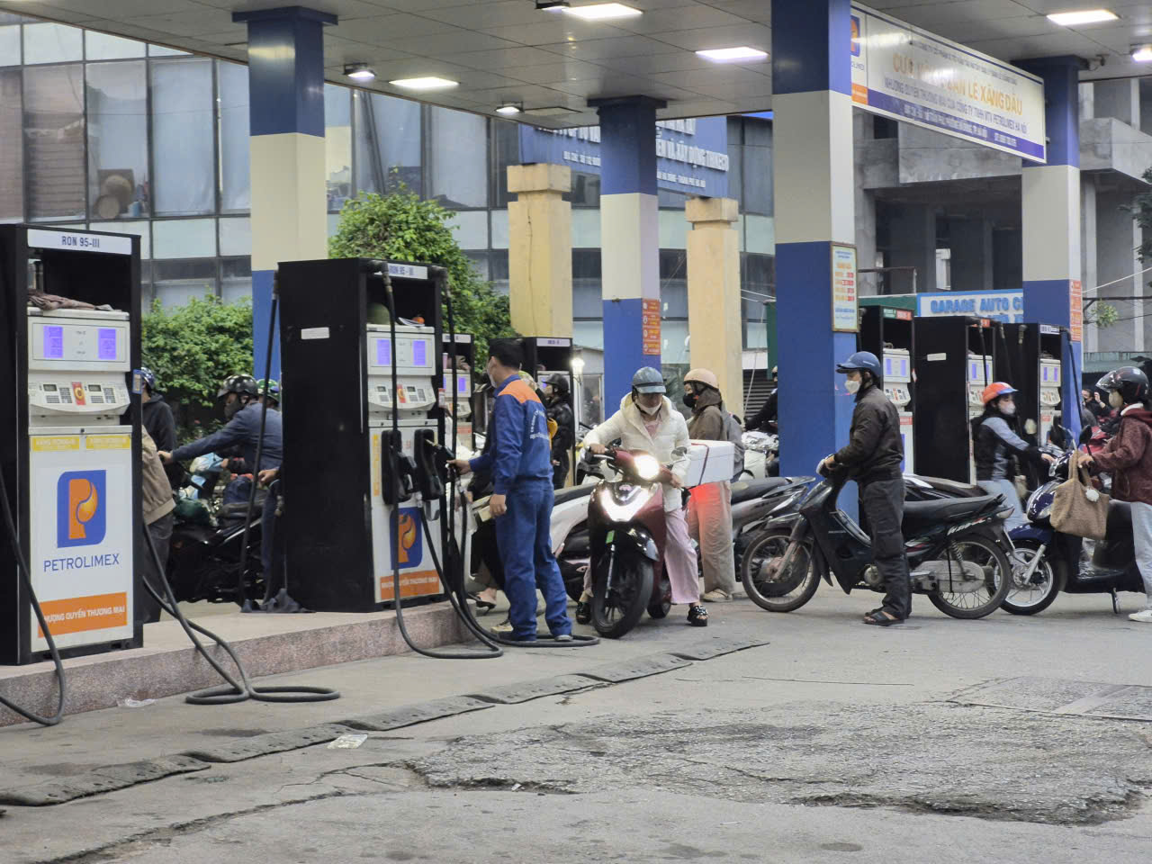 xăng dầu - Ảnh 1.