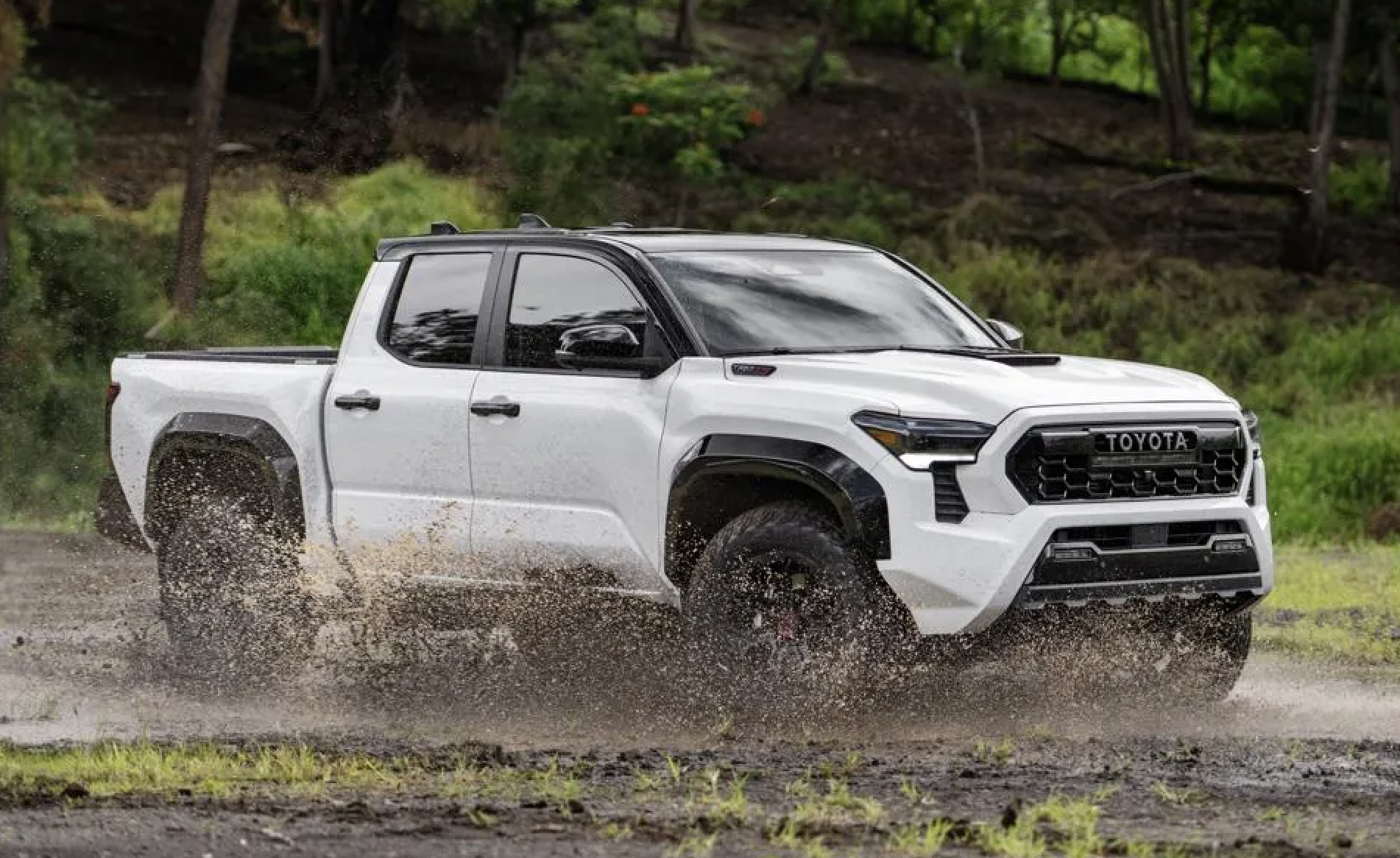 10 ô tô giữ giá nhất sau 5 năm sử dụng: Xe Toyota chiếm ưu thế - Ảnh 2.