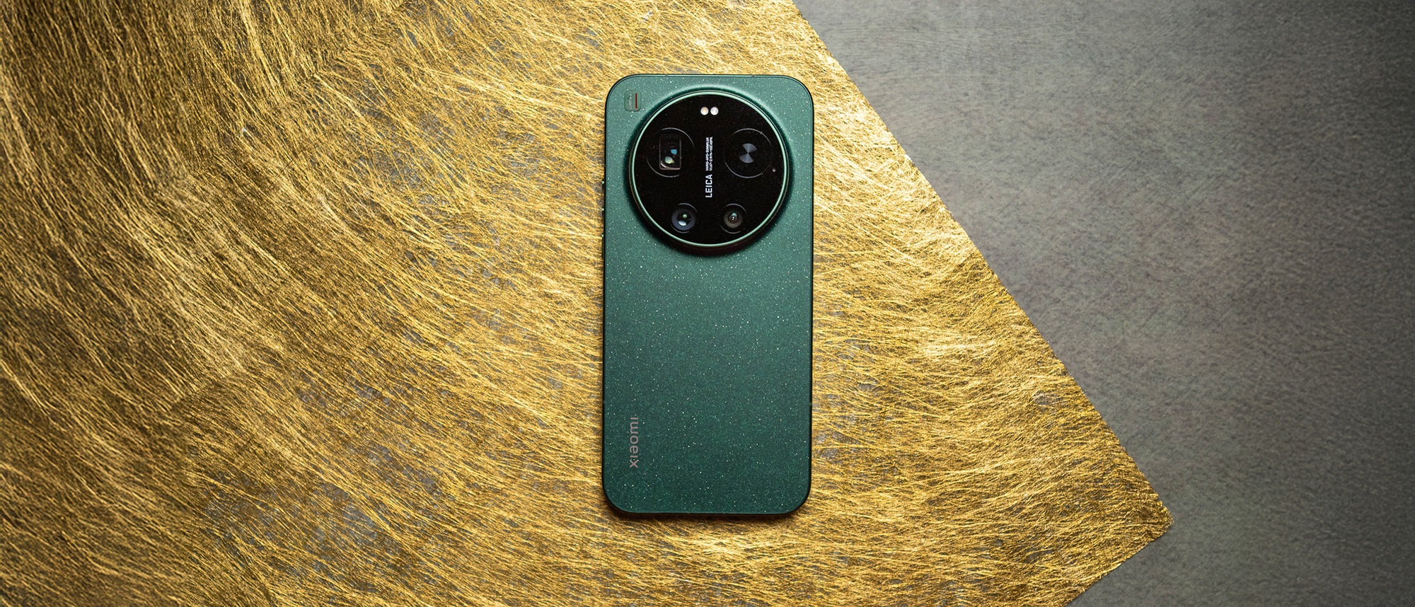 Xiaomi ra mắt smartphone đối đầu iPhone 17 Pro Max, Galaxy S26 Ultra, giá từ 40 triệu đồng- Ảnh 1.