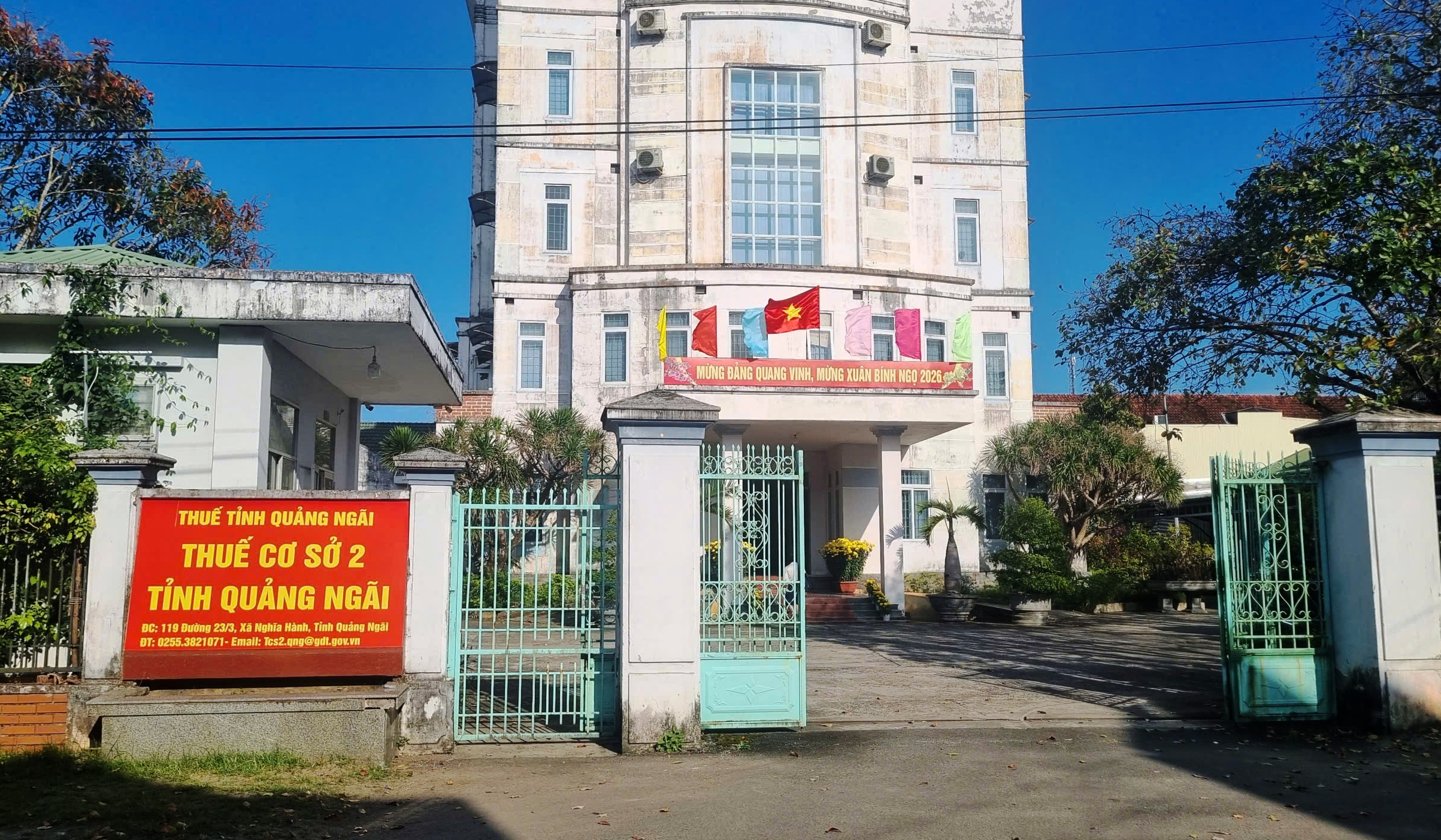 Xôn xao việc cơ quan thuế ở Quảng Ngãi "xin tiền" xã, phường để "động viên tinh thần cán bộ" 1 Xôn xao cơ quan thuế xin tiền xã, phường để