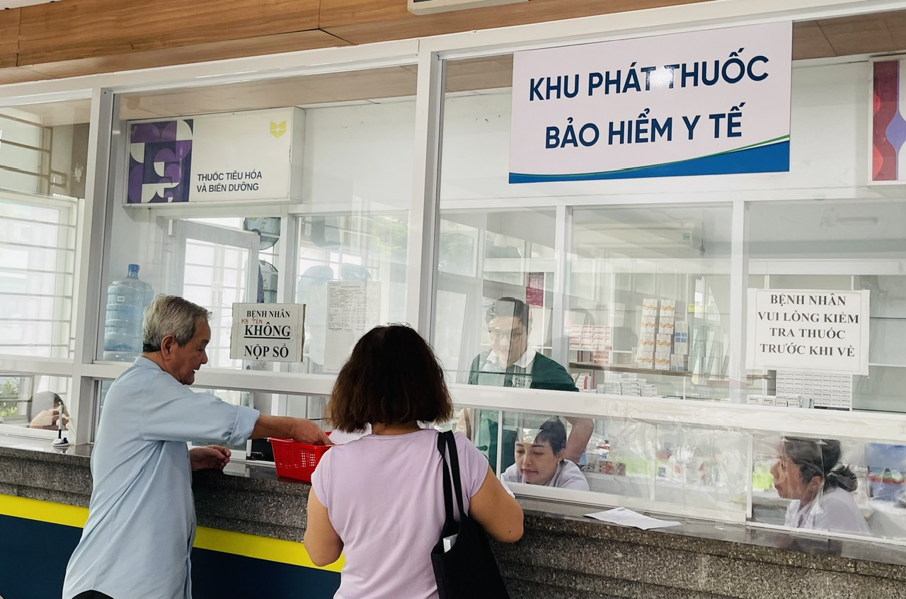 Cần thanh toán hơn 21.515 tỉ đồng vượt dự toán khám chữa bệnh bảo hiểm y tế  - Ảnh 1.