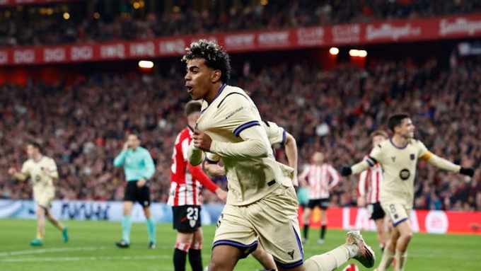 Yamal mừng bàn mở tỷ số cho Barca, trong trận thắng Athletic ở vòng 27 La Liga trên sân San Mames ngày 7/3/2026. Ảnh: Reuters