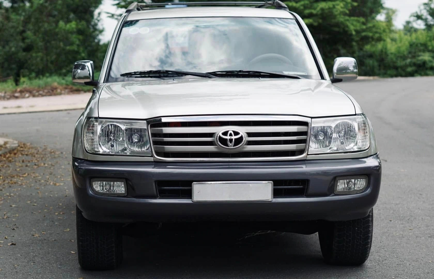 ‘Huyền thoại’ Toyota Land Cruiser lăn bánh hơn 20 năm, bán lại chưa tới 400 triệu đồng - Ảnh 3.