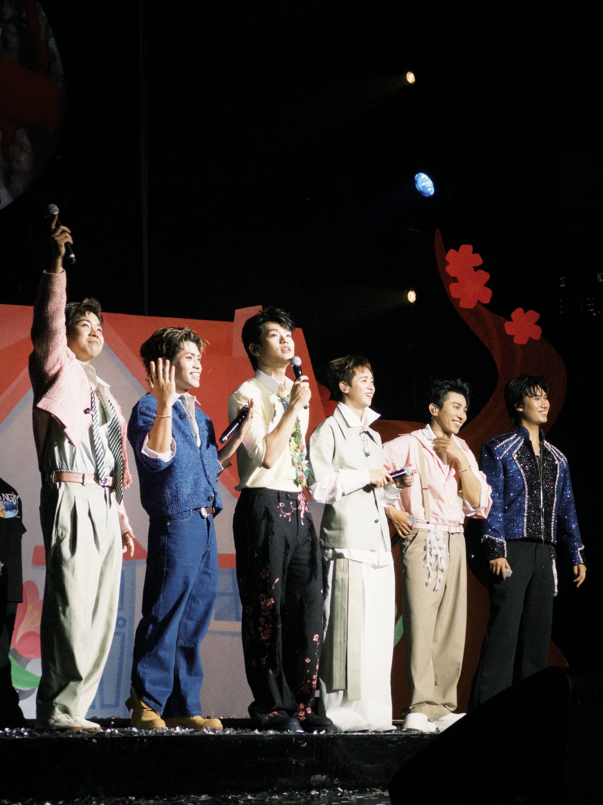 10 nam di hat cua buitruonglinh goi gon trong 4