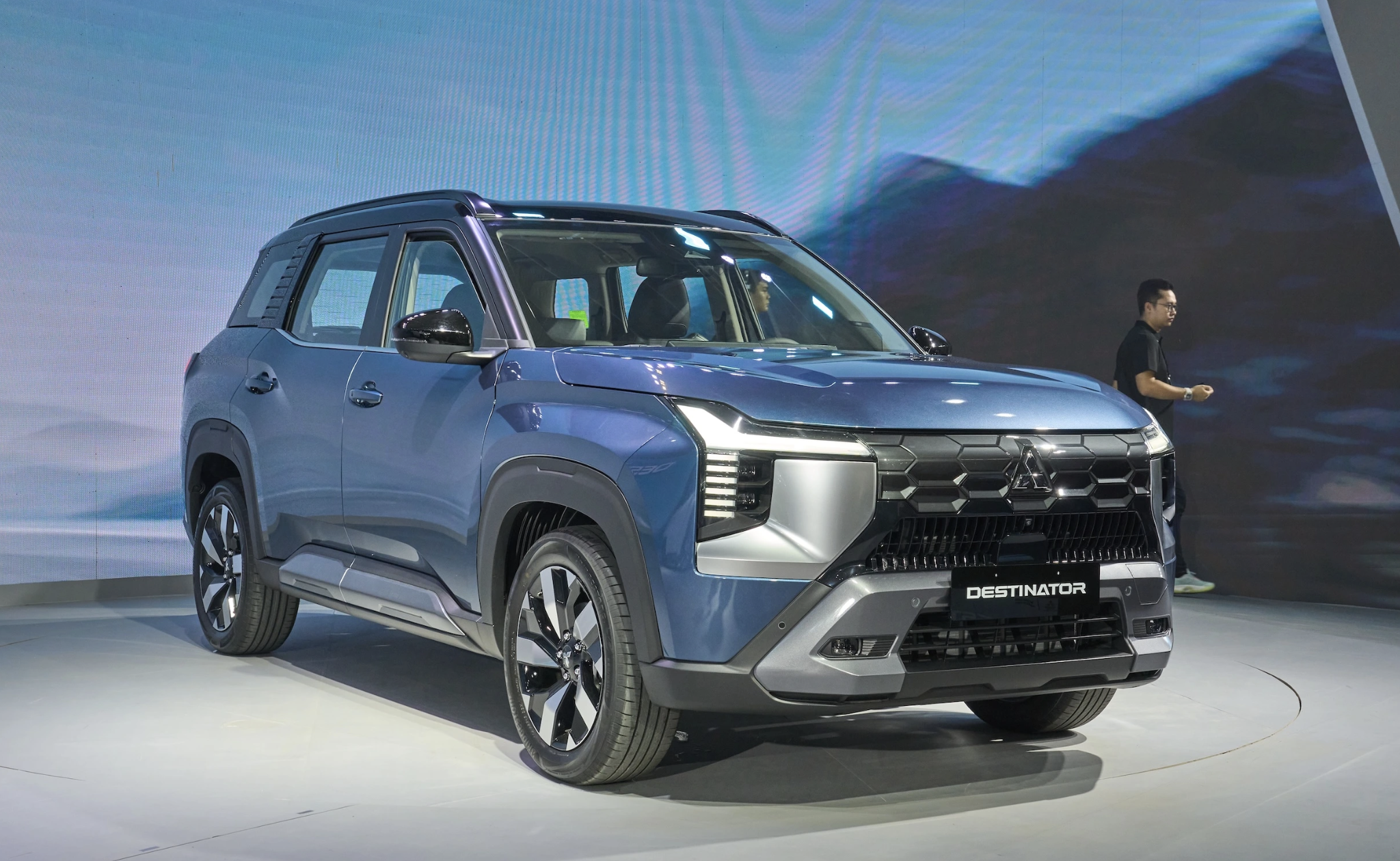 10 ô tô bán chạy nhất Việt Nam tháng 3.2026: VinFast và Mitsubishi dẫn đầu - Ảnh 11.