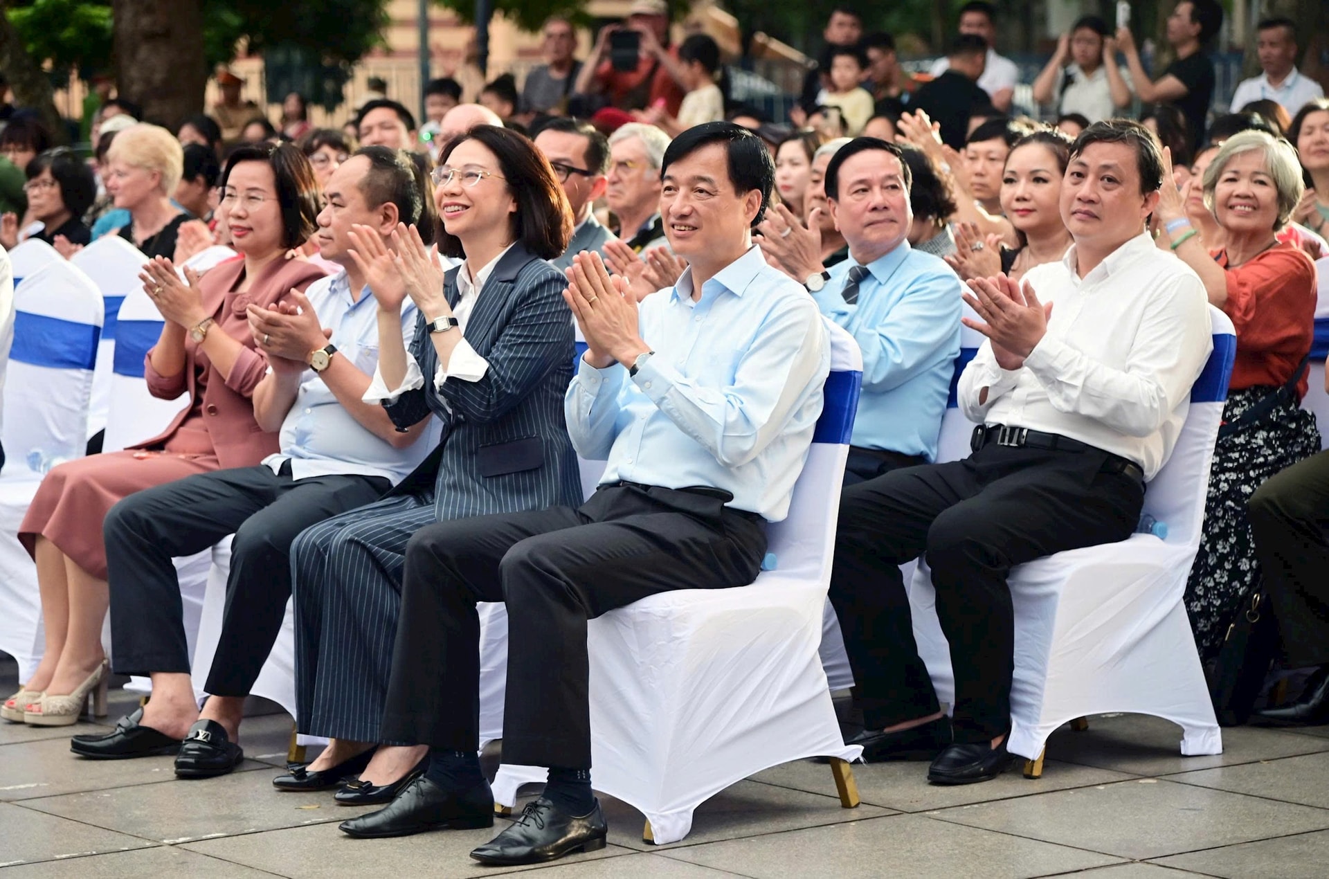 Live concert Hà Nội Bình Yên - món quà âm nhạc sáng tạo, giàu bản sắc- Ảnh 2.