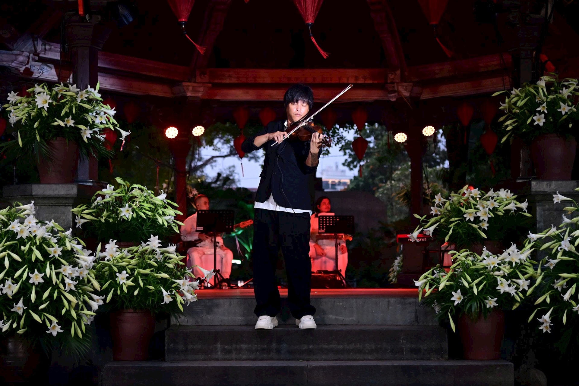 Live concert Hà Nội Bình Yên - món quà âm nhạc sáng tạo, giàu bản sắc- Ảnh 4.