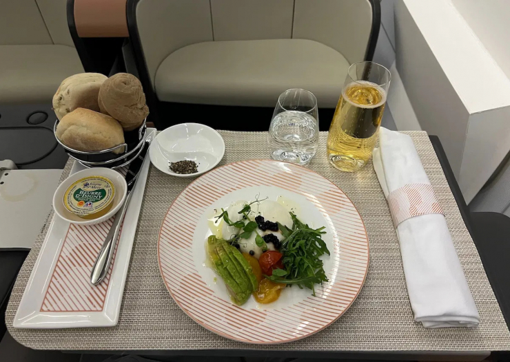 Thực đơn ẩm thực được tuyển chọn kỹ lưỡng. Ảnh: Onemileatatime