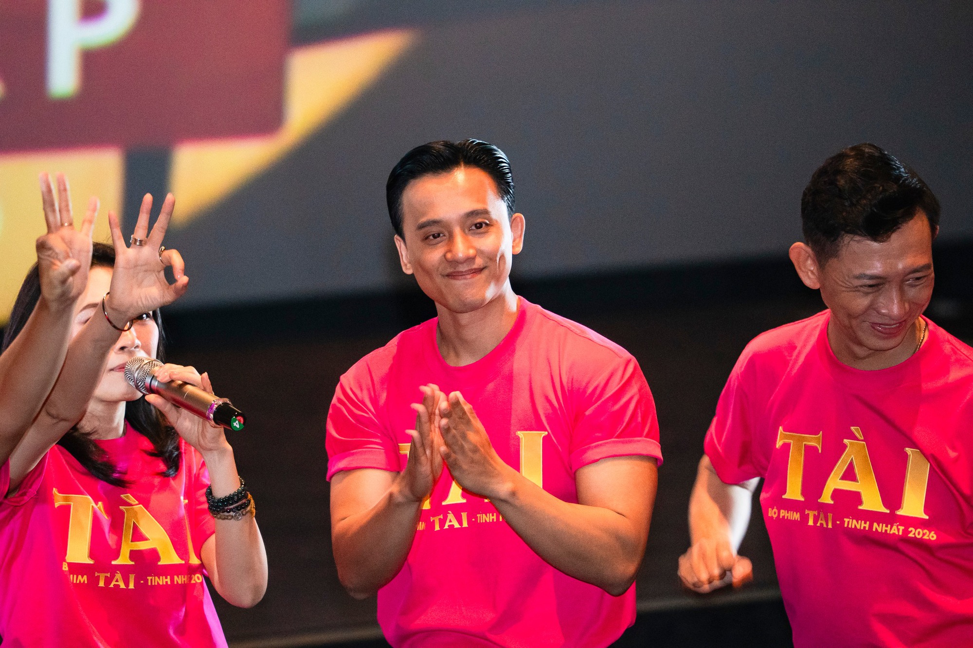 Mỹ Tâm hội ngộ bé gái 7 tuổi gây sốt tại A80, Mai Tài Phến bị réo tên vì một lý do- Ảnh 3.