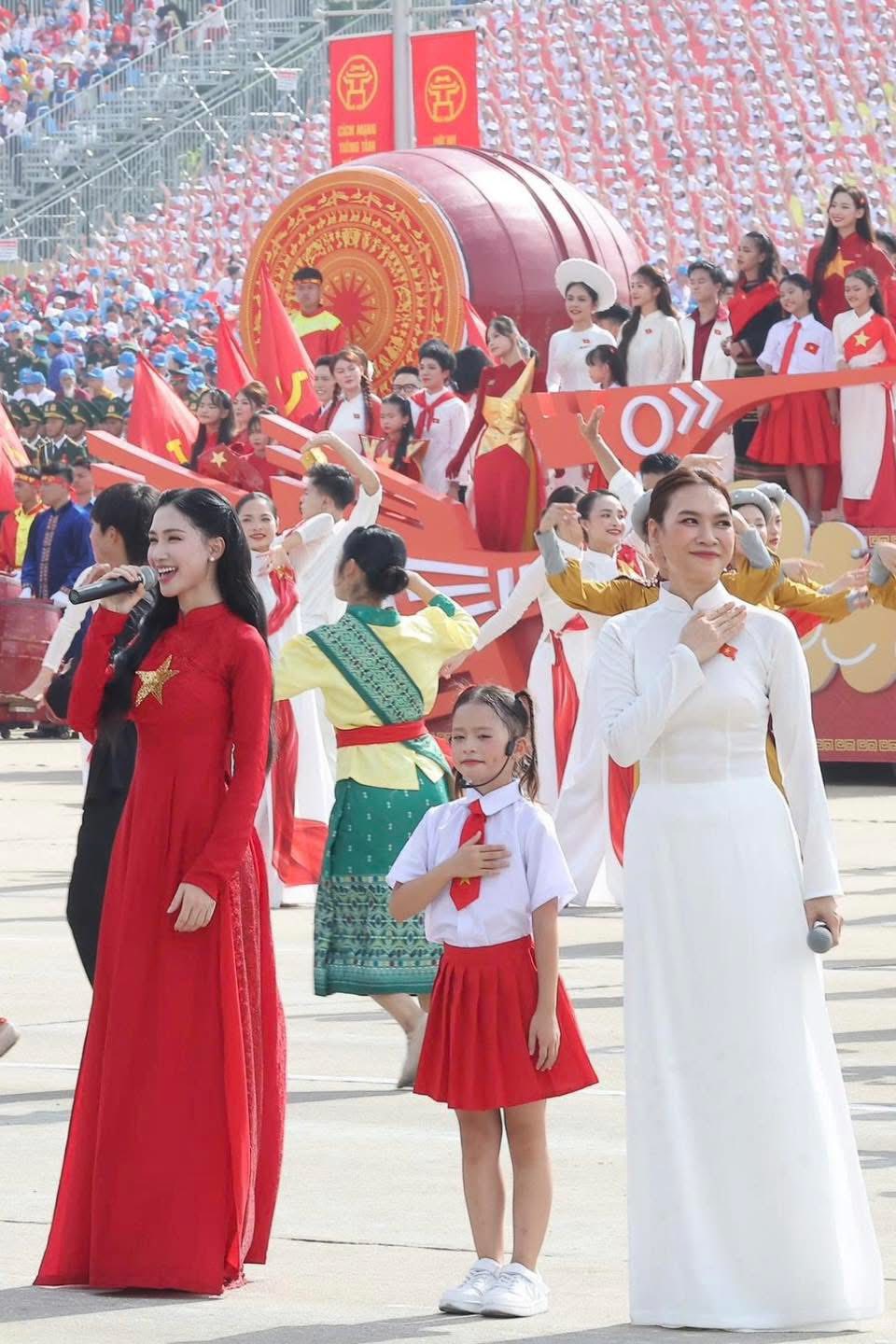 Mỹ Tâm hội ngộ bé gái 7 tuổi gây sốt tại A80, Mai Tài Phến bị réo tên vì một lý do- Ảnh 4.