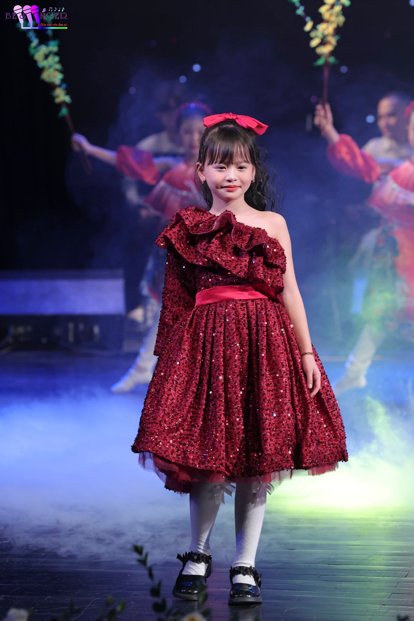 Mỹ Tâm hội ngộ bé gái 7 tuổi gây sốt tại A80, Mai Tài Phến bị réo tên vì một lý do- Ảnh 5.