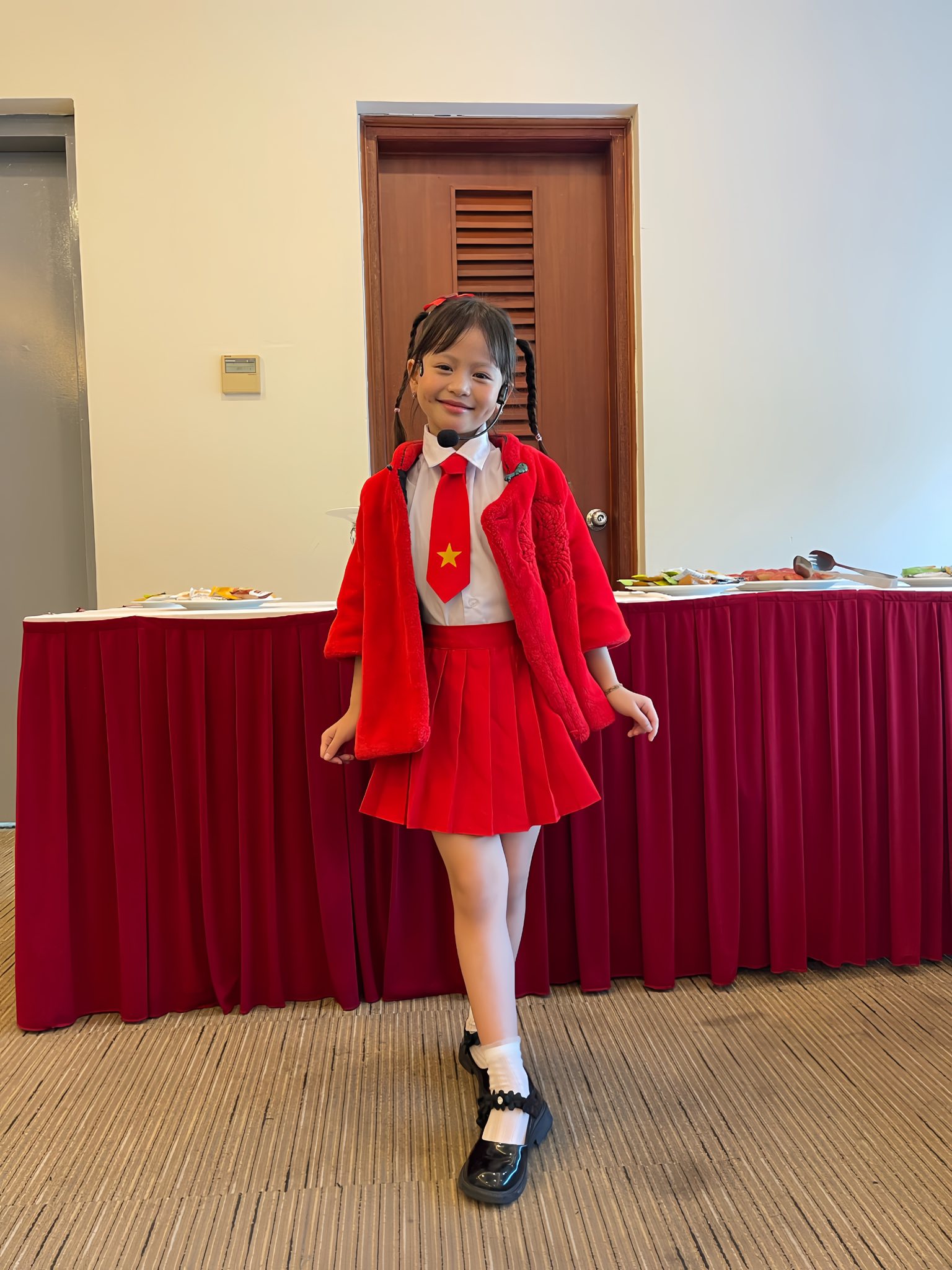 Mỹ Tâm hội ngộ bé gái 7 tuổi gây sốt tại A80, Mai Tài Phến bị réo tên vì một lý do- Ảnh 6.