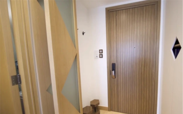 Cặp đôi sống trong căn hộ 32m² ở HongKong: Vắt óc nghĩ cách bài trí, không dám lãng phí 1 centimet nào- Ảnh 2.