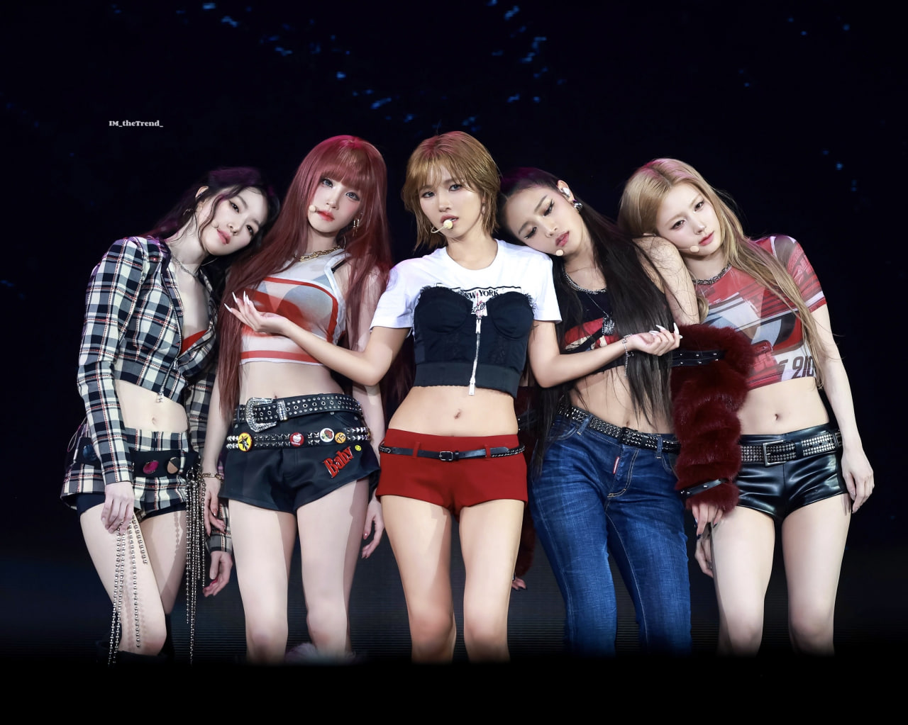 Mỹ nhân da trắng môi đỏ, đẹp siêu thực như 