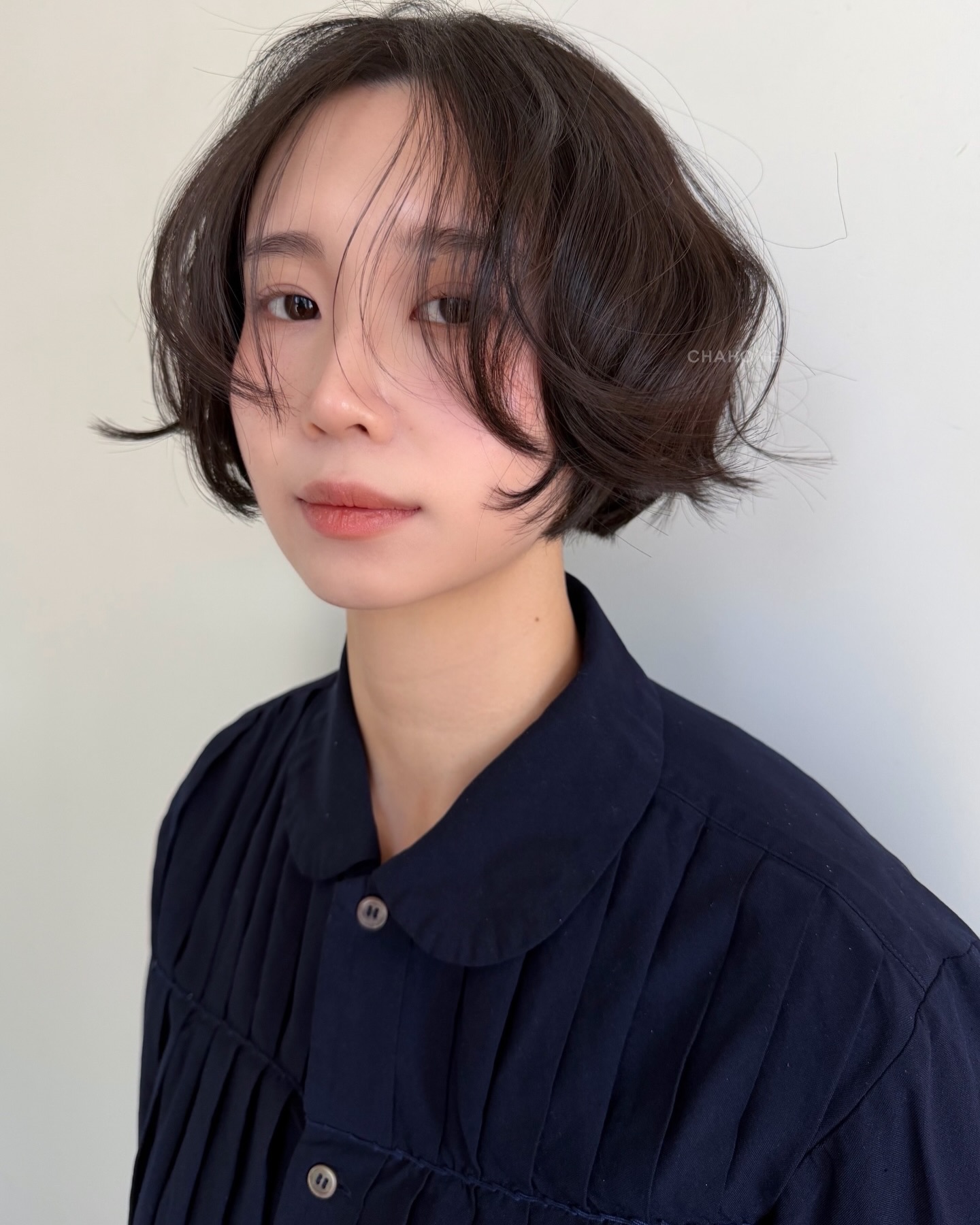 Không cần nhuộm màu, 5 xu hướng tóc đen hè 2026 sẽ giúp diện mạo của chị em trẻ trung và rất thanh lịch- Ảnh 8. Không cần nhuộm màu, 5 xu hướng tóc đen hè 2026 sẽ giúp diện mạo của chị em trẻ trung và rất thanh lịch- Ảnh 8.