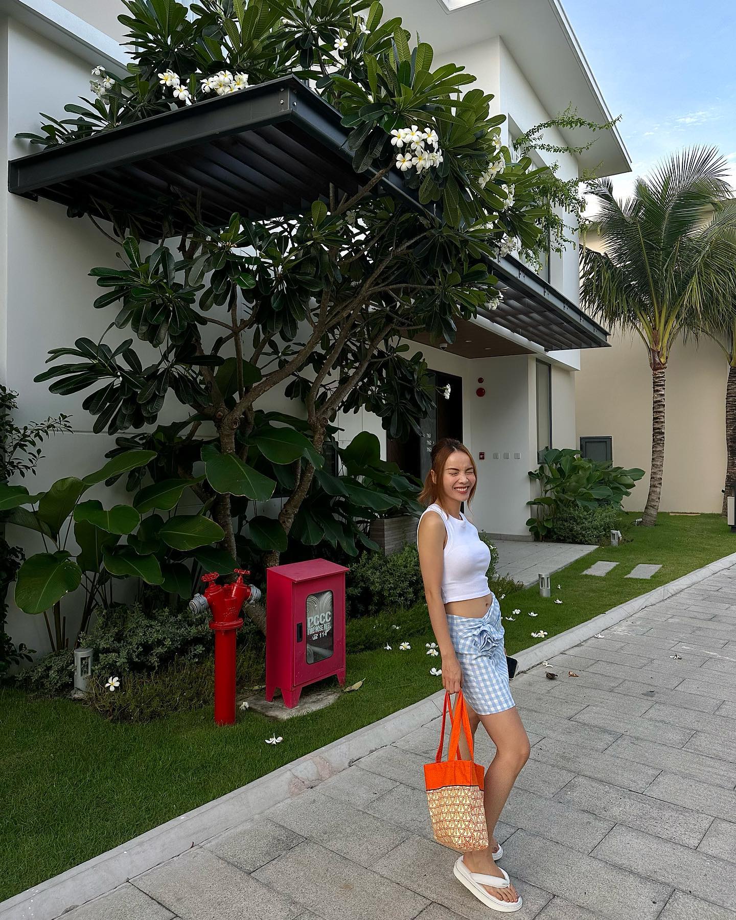 Mỹ nhân Việt 42 tuổi có style du lịch đẹp tới từng set đồ, quan trọng là vô cùng trẻ trung- Ảnh 5.