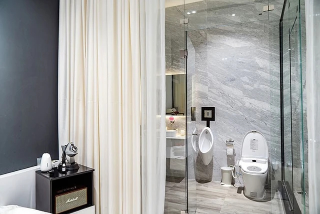 Trai nghèo miền Tây nay là ngôi sao showbiz: Sở hữu biệt thự 40 tỷ xa hoa, còn tậu cả cơ ngơi 25 tỷ tặng bố mẹ- Ảnh 27.