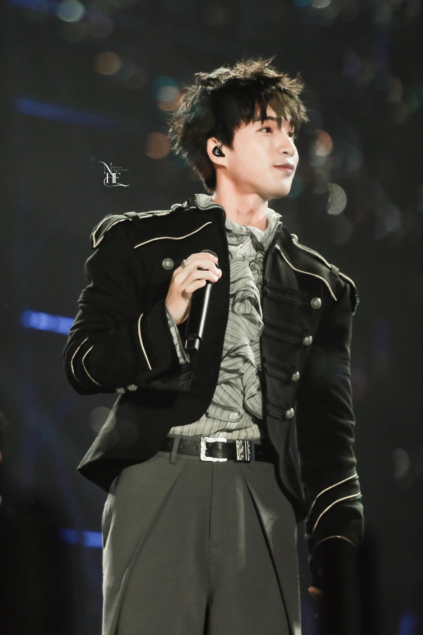 "Chàng thơ" HIEUTHUHAI "phục thù" thành công với style bèo nhún từng bị chê - 4