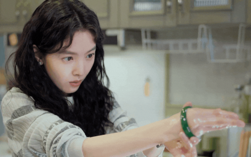 Lần đầu tiên cày phim chỉ vì... chiếc vòng tay: Nhìn Chương Nhược Nam đeo ngọc mới thấy, phụ nữ hiện đại chưng diện thứ này đẳng cấp thế nào!- Ảnh 3.