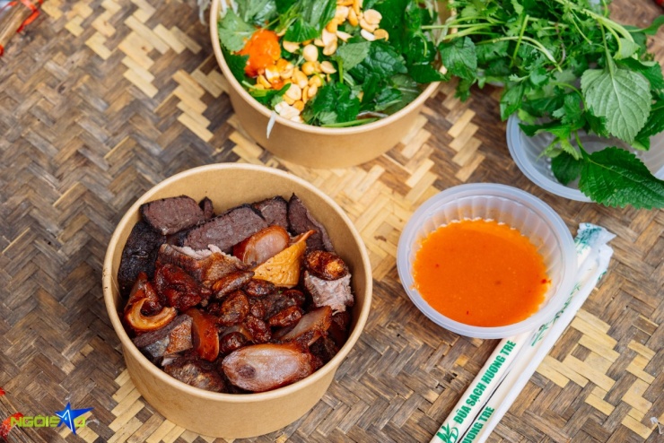 Quán nộm lim tá lả vỉa hè 36 năm đông kín khách ở Hà Nội - 8