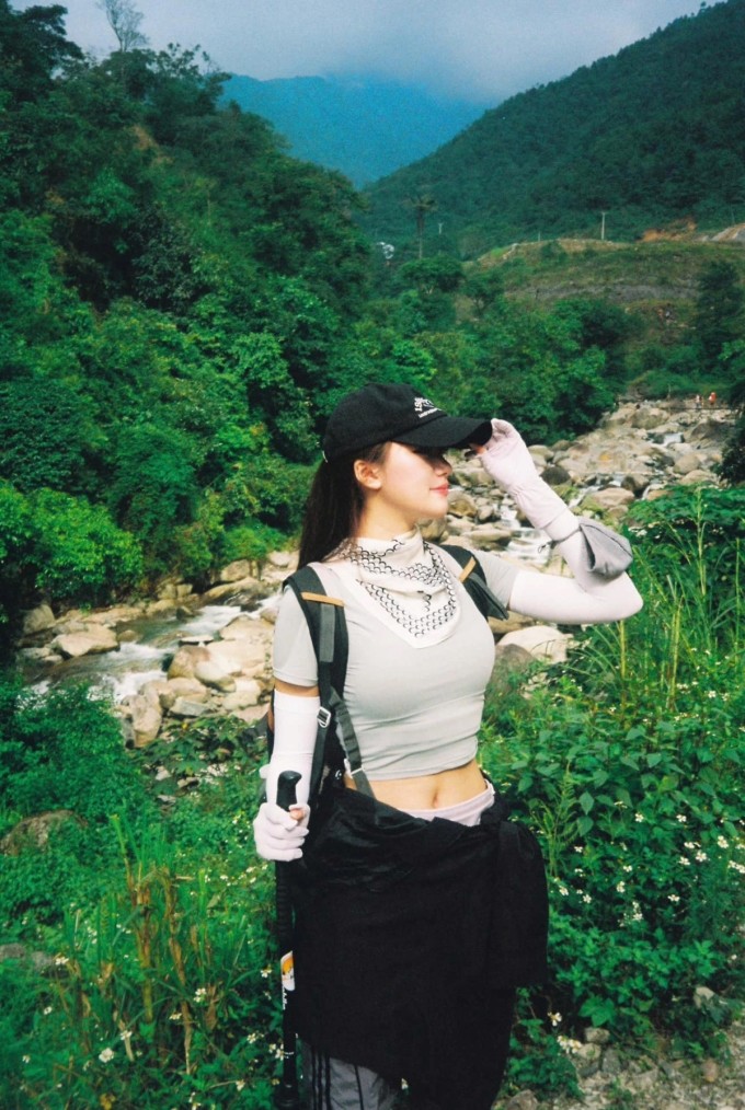 Ngoài ra, Phan Phương Oanh còn gắn bó với một số môn thể thao như leo núi, golf...