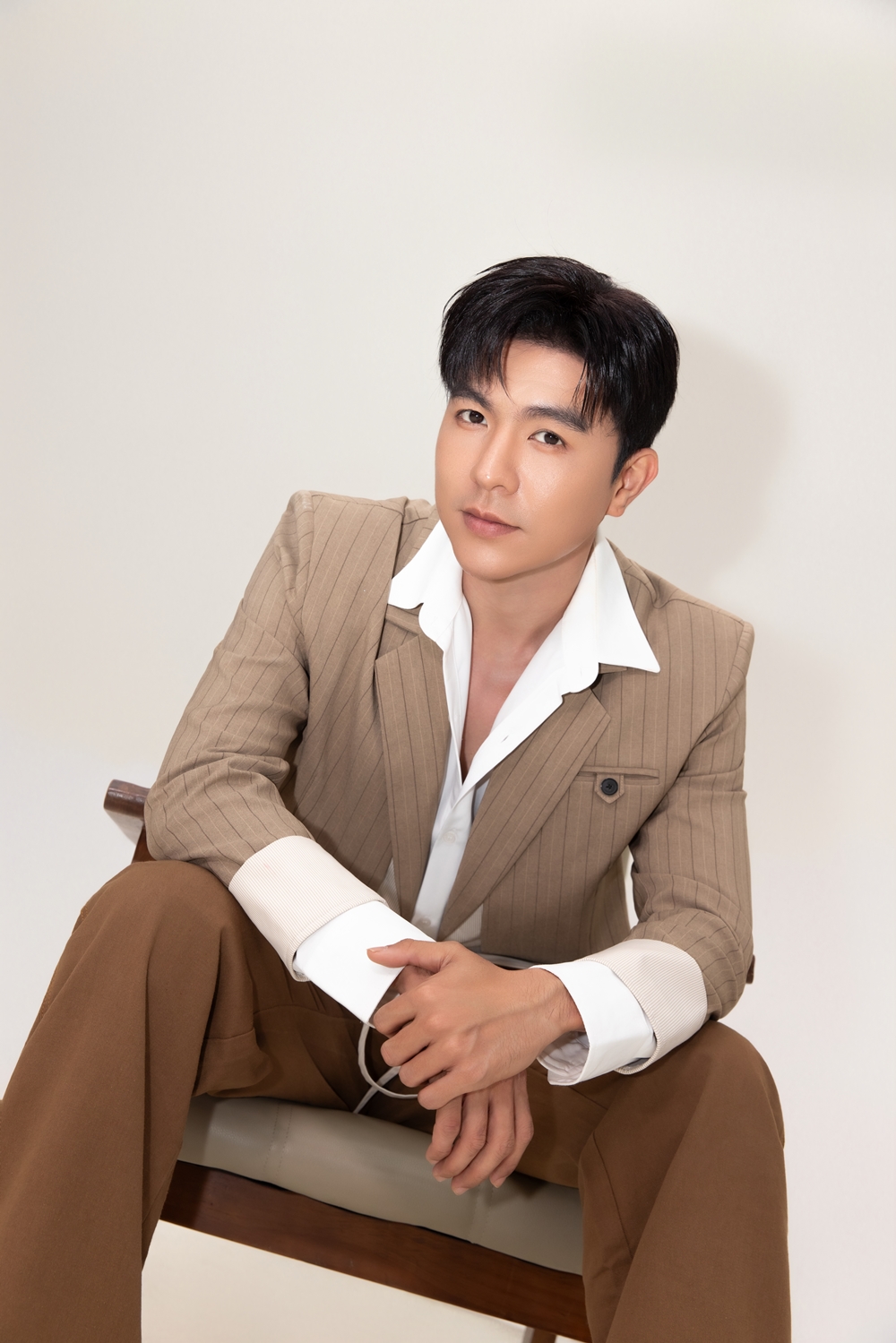 Steven Nguyễn: Từ chối đánh giá diễn xuất của Minh Trang, tiết lộ người an toàn nhất để chia sẻ mọi áp lực- Ảnh 3.