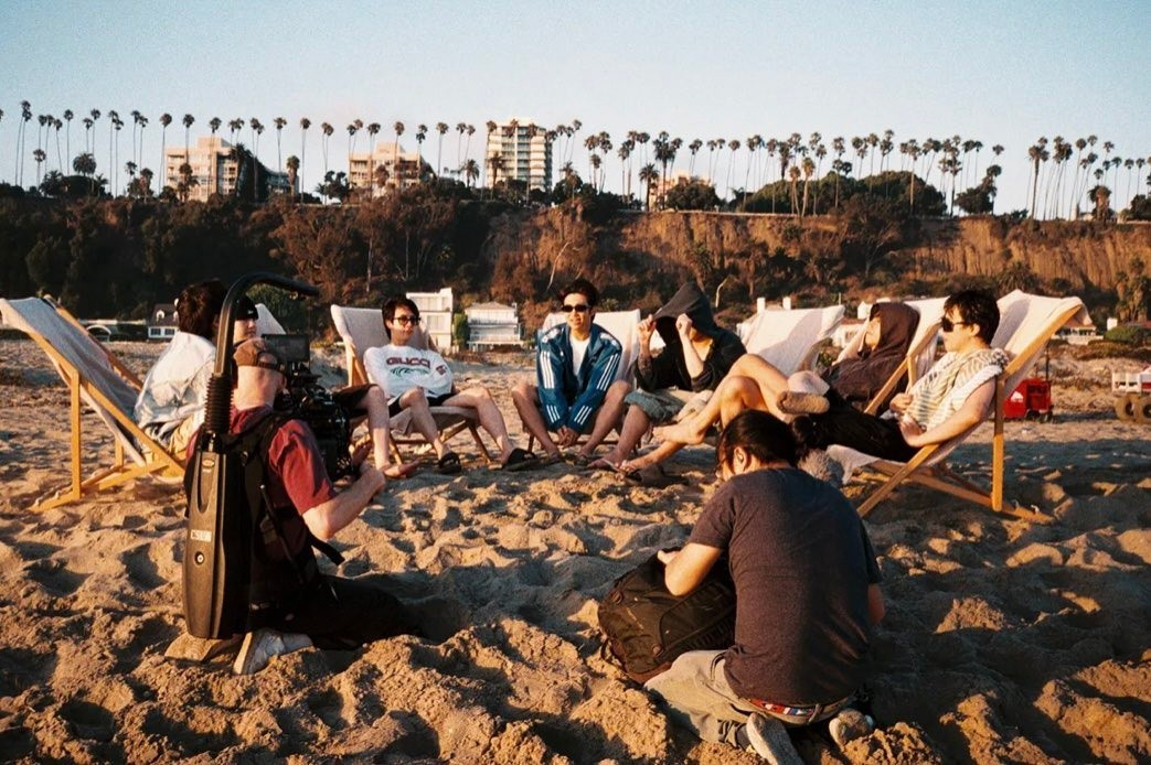 Đặc quyền của đạo diễn Bảo Nguyễn khi làm phim về BTS- Ảnh 3.