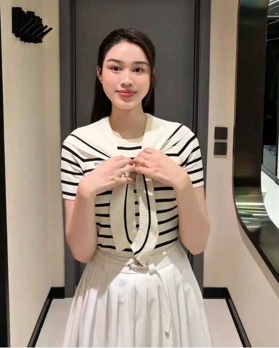 Hoa hậu Đỗ Hà lộ thêm dấu hiệu mang thai con đầu lòng?