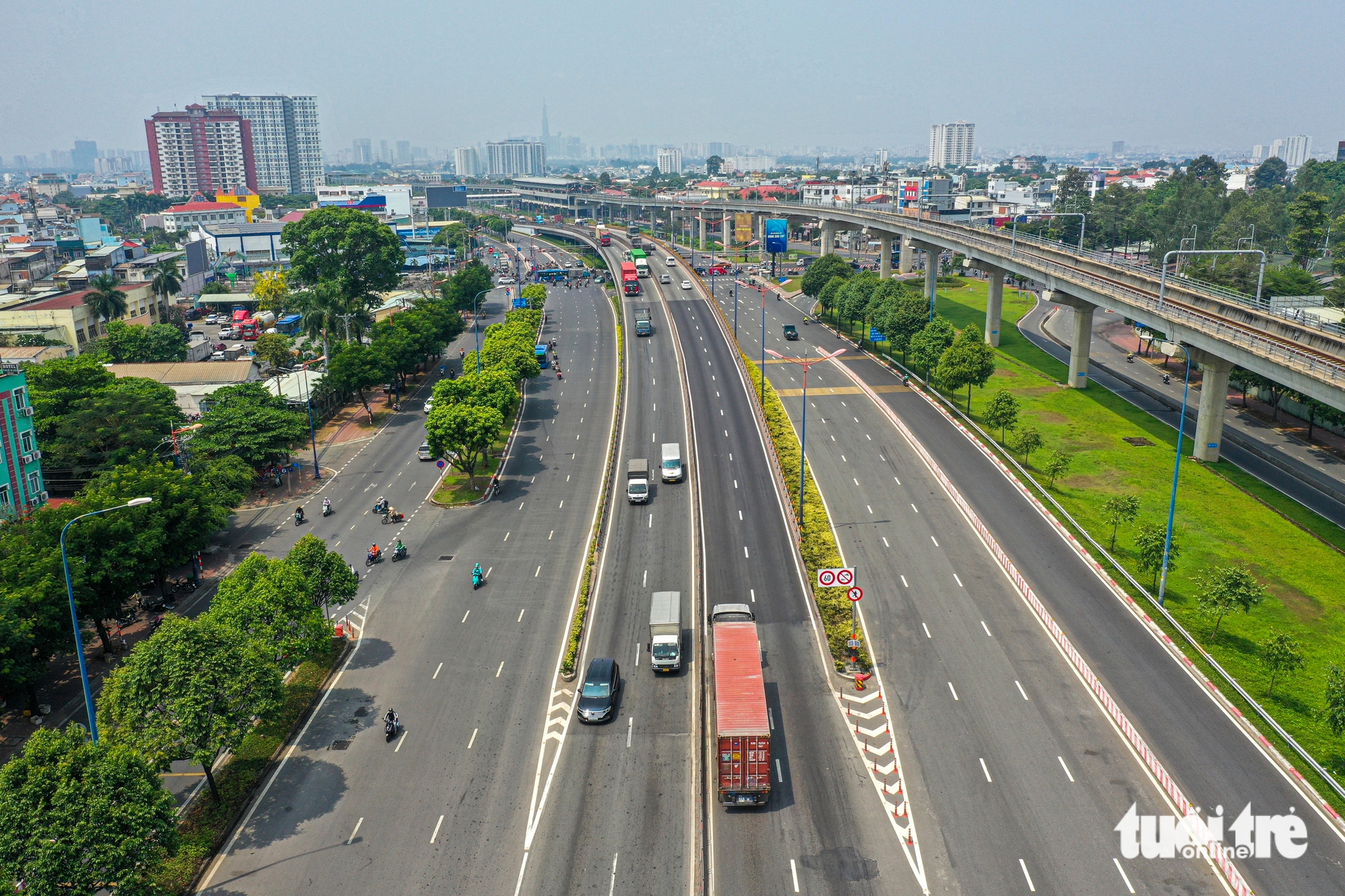Hiện trạng 5 nút giao cửa ngõ phía Đông dự kiến làm 'luồng xanh', xe không phải dừng đèn đỏ 9 xa lộ hà nội - Ảnh 9.