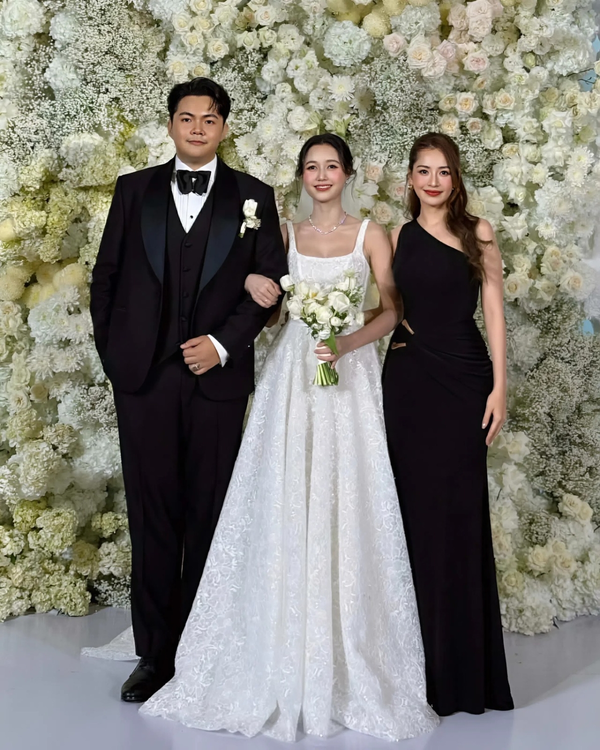 Mỹ nhân Việt lên đồ đi ăn cưới tuần qua: Mặc đúng dresscode, sang chảnh nhưng quan trọng là không lấn lướt cô dâu- Ảnh 5.