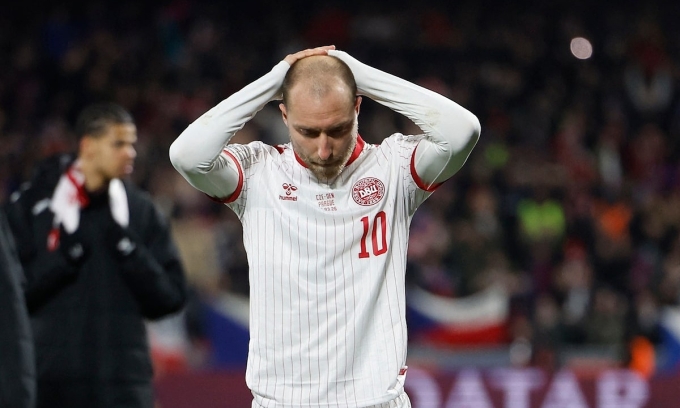 Nỗi buồn của Christian Eriksen sau khi Đan Mạch thua Czech ở loạt đá luân lưu vòng play-off châu Âu, World Cup 2026 trên sân epet, thành phố Praha, CH Czech tối 31/3/2026. Ảnh: Reuters