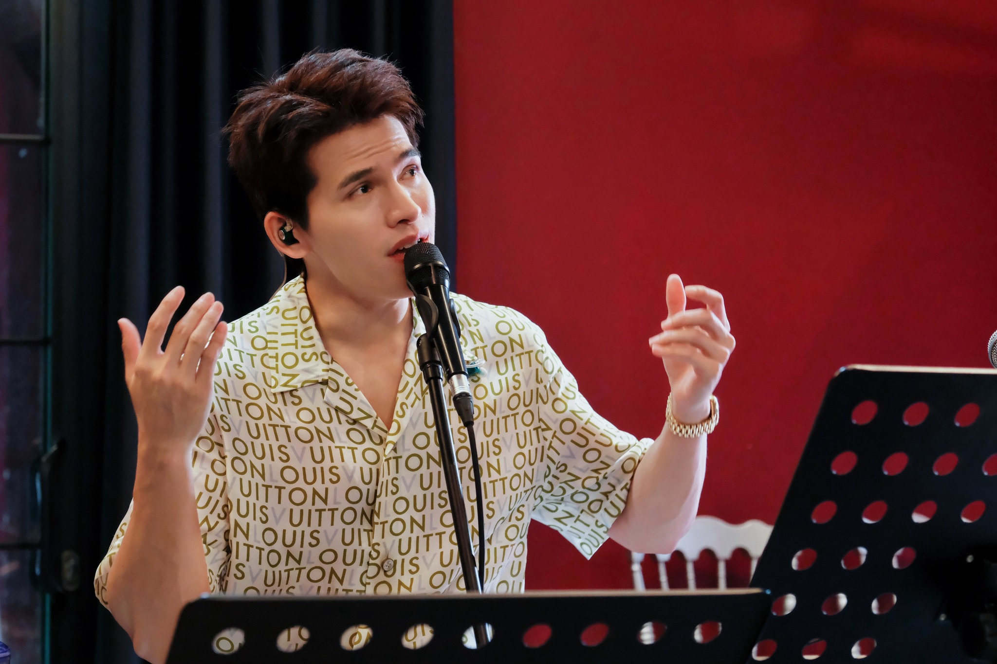 Thực trang hát nhép: Thiếu trung thực sẽ làm méo mó thị trường - Ảnh 3.