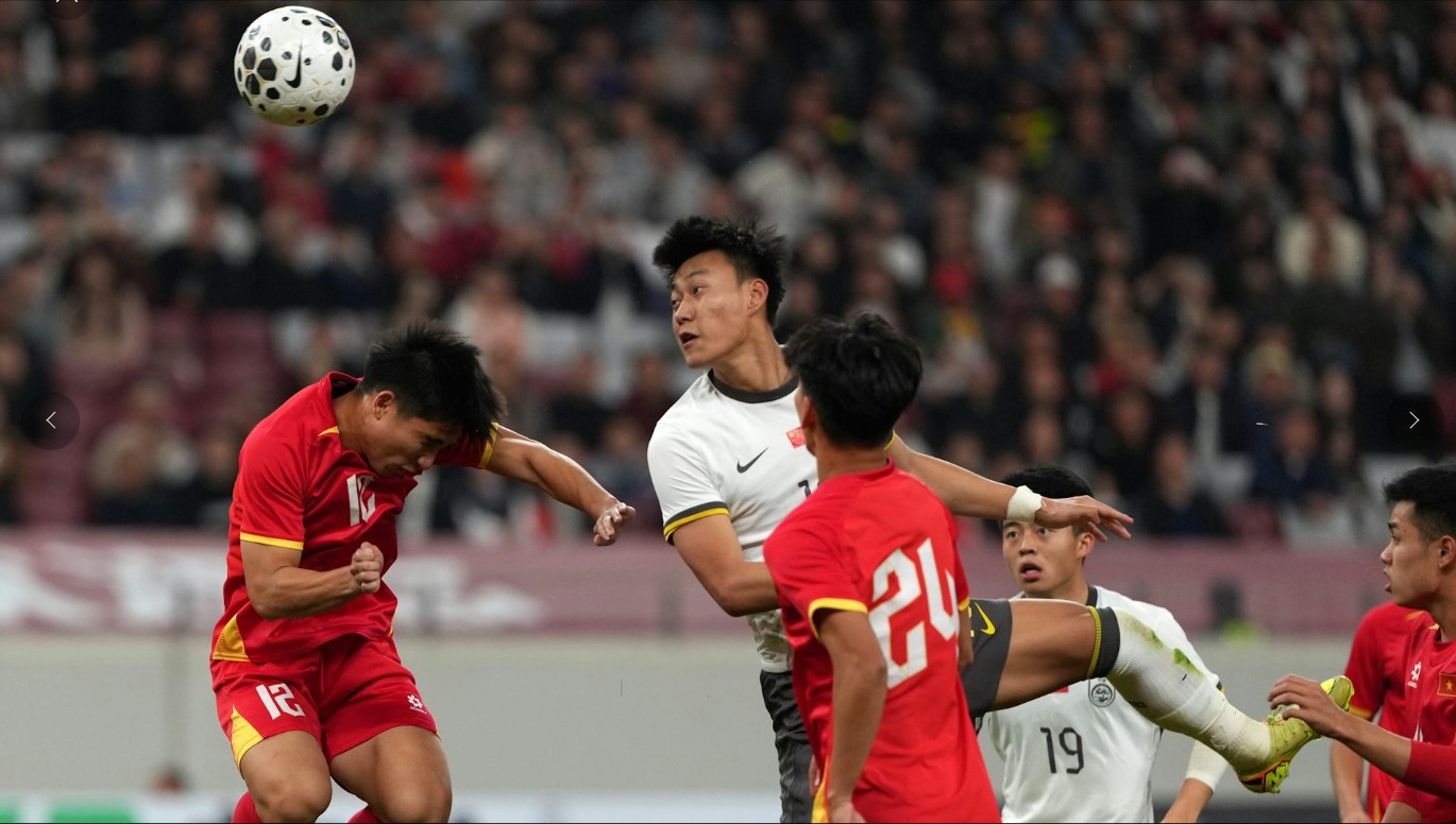 HLV Trung Quốc nhận xét bất ngờ về U.23 Việt Nam, thủ môn Cao Văn Bình nói thẳng điều này- Ảnh 2.