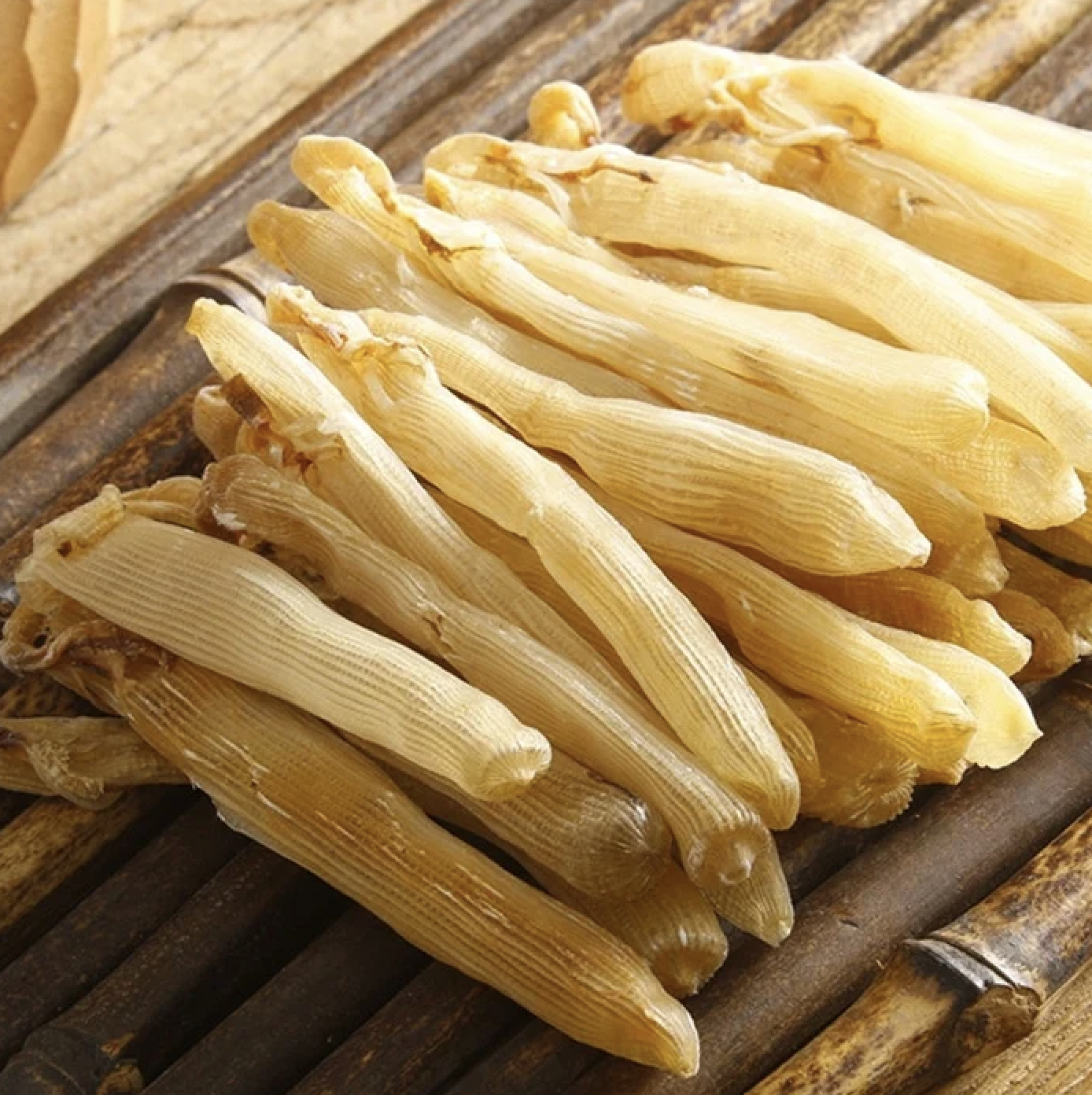 Lùng sục “vàng ròng” dưới bùn ở Quảng Ninh có giá 6 triệu/kg được dân địa phương gọi là “vị thần” của các món nước- Ảnh 3.