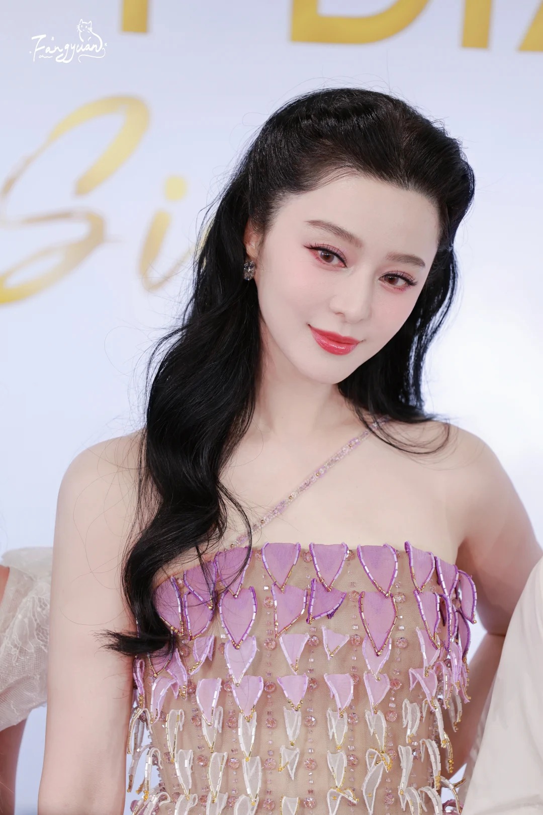 Phạm Băng Băng đi bán mặt nạ ở siêu thị: Nhan sắc thật khiến đám đông tròn mắt, đứng hình kinh ngạc- Ảnh 5.