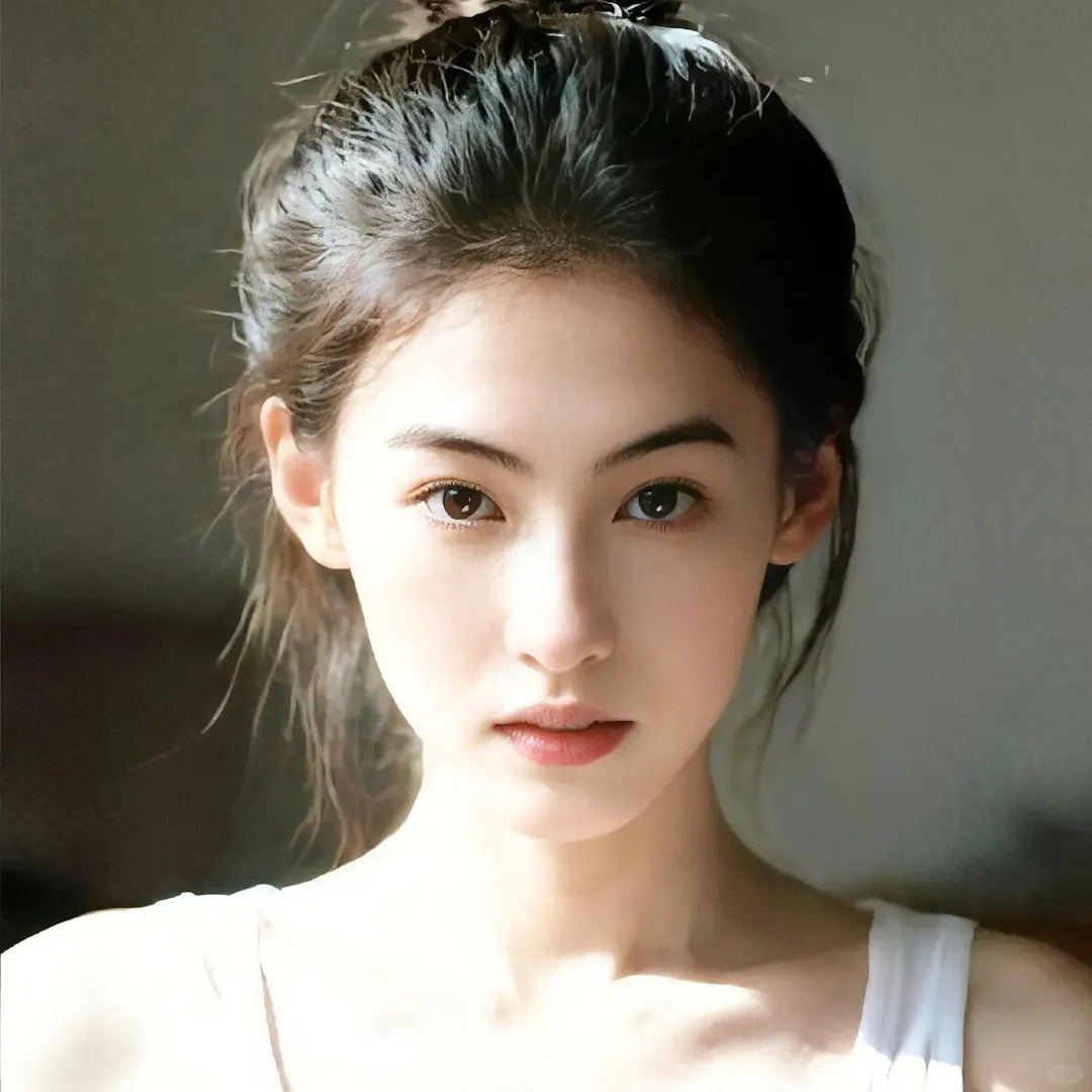 Trần đời hiếm gặp mỹ nhân nào 46 tuổi mà đẹp như thế, biến đàn em xinh như 