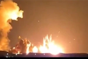 Chiến sự Trung Đông ngày 32: Israel không kích 'trái tim của Iran'; UAE thiệt hại nặng; Loạt phát ngôn mới đáng chú ý từ phía Mỹ