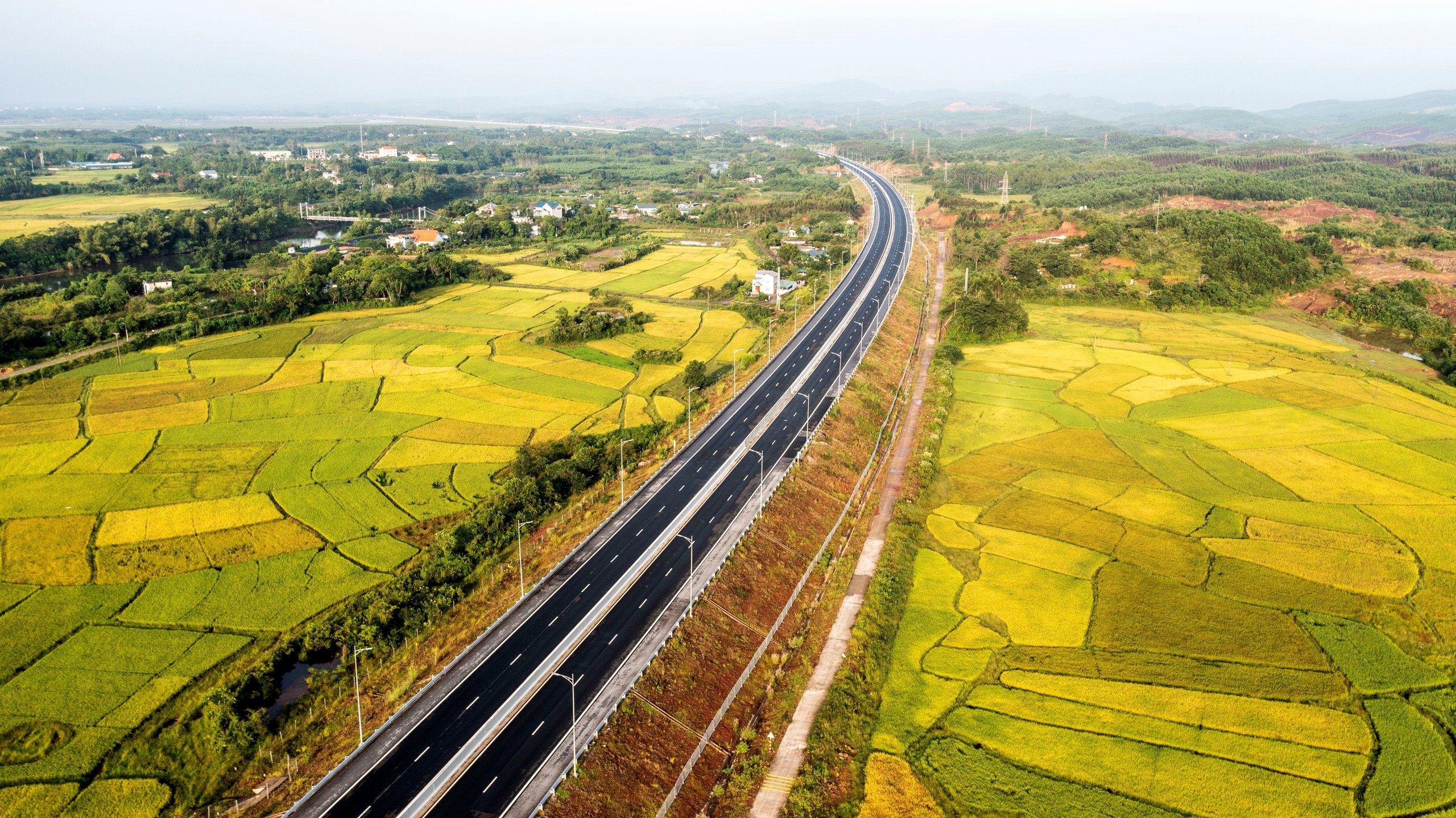 Công tác tuyên giáo và dân vận dẫn dắt tư tưởng, khơi dậy khát vọng phát triển - Ảnh 2. Công tác tuyên giáo và dân vận dẫn dắt tư tưởng, khơi dậy khát vọng phát triển - Ảnh 2.
